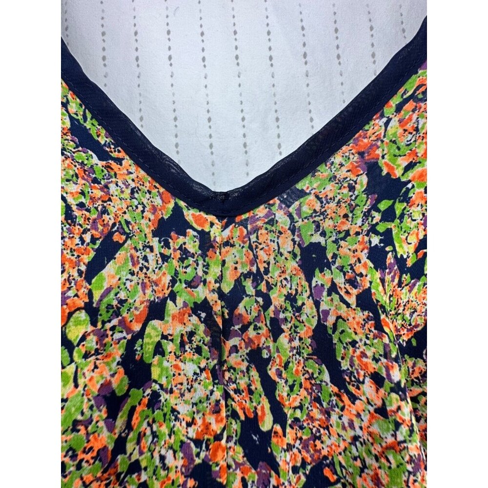 Olive Tree Womens Top Sz S Navy Floral Slvless Cropped Tank Modern Flirty Casual - Picture 3 of 9